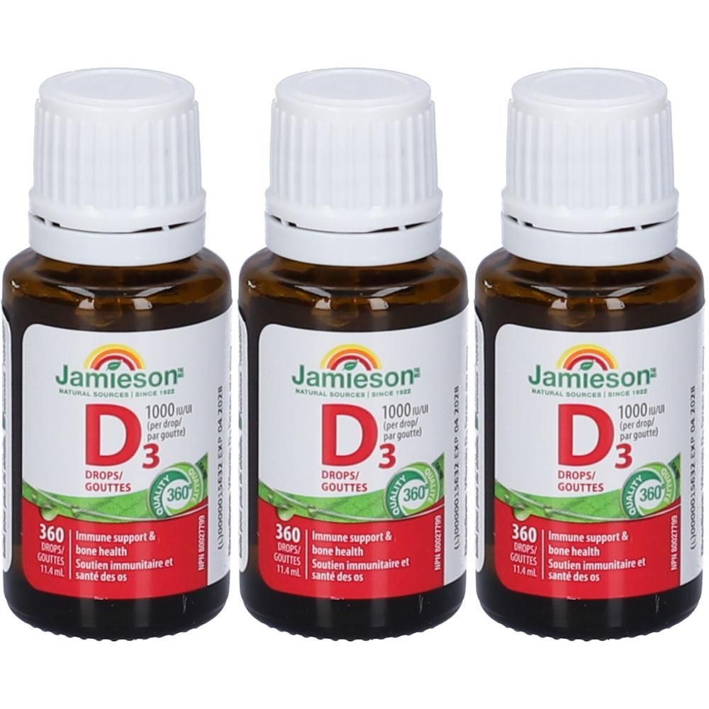 Tre flaconi di gocce di Vitamina D3 Jamieson con tappi bianchi e corpo in vetro ambrato. Etichette con 'D3 DROPS/GOUTTES'.
