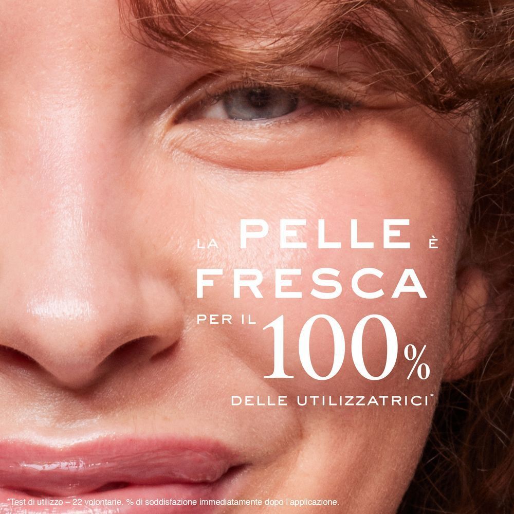 Primo piano di un viso con testo che indica il 100% delle utilizzatrici avverte una pelle fresca.