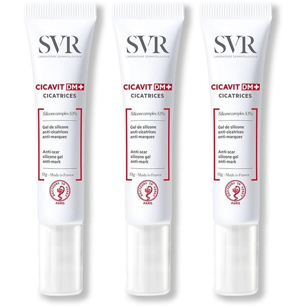 Tre tubi di gel SVR Cicavit DM+ anti-cicatrici con applicatore trasparente.