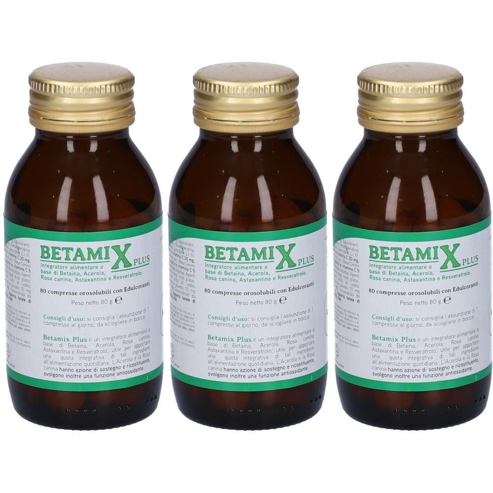 Tre flaconi di Betamix Plus Compresse Orosolubili con tappo a vite. Flaconi in vetro marrone con etichette verdi.