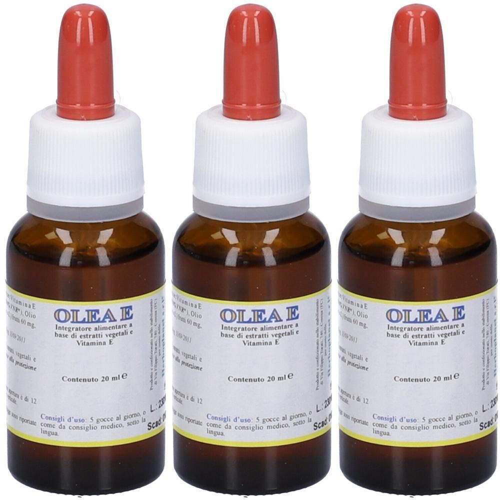 Tre flaconi in vetro ambrato con contagocce, da 20 ml ciascuno, etichetta 'OLEA E'.