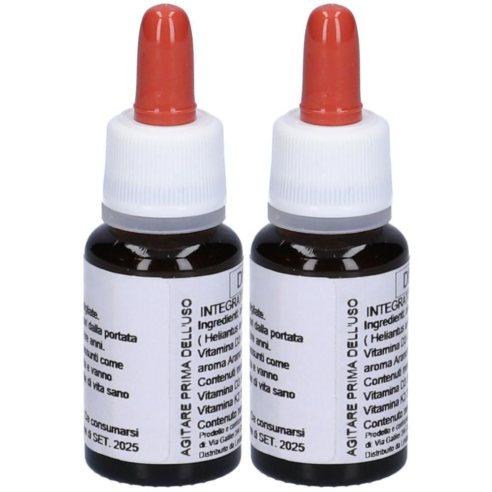 Due flaconi contagocce con applicatore rosso e tappo bianco. Vetro scuro con etichetta.