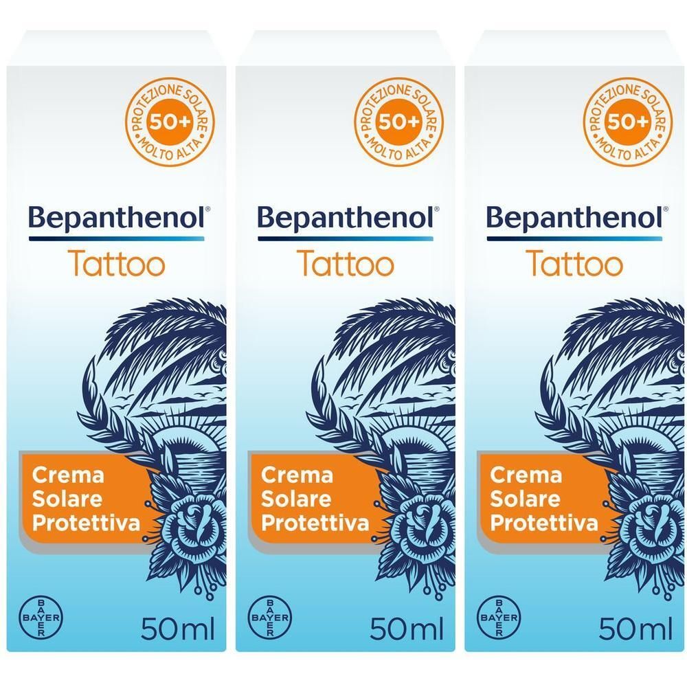 Tre tubi di crema solare Bepanthenol Tattoo SPF 50+ con motivo a palma.
