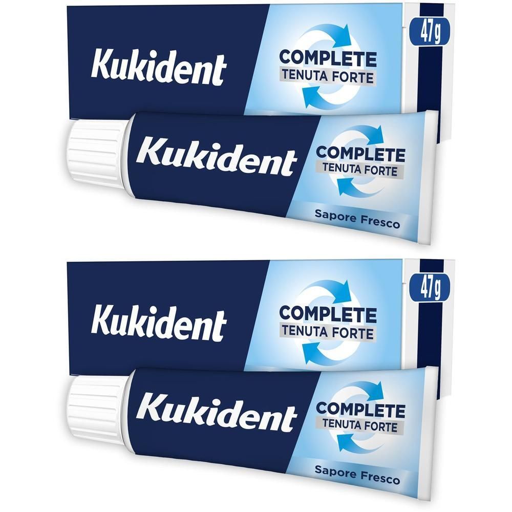 Due tubi di crema adesiva Kukident Complete Tenuta Forte Sapore Fresco, 47g ciascuno.