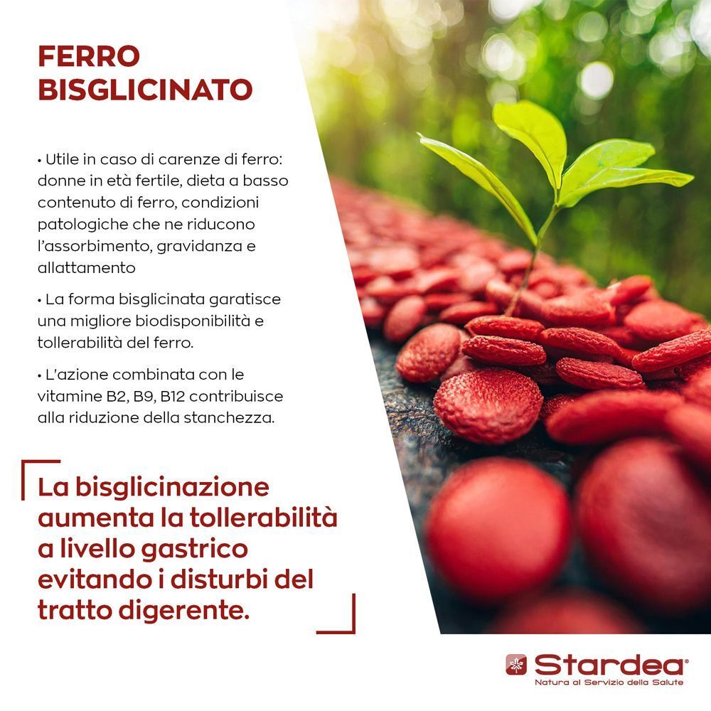 Primo piano di bacche rosse e un germoglio verde accanto a un testo che descrive i benefici del bisglicinato di ferro per l'assorbimento e la riduzione della stanchezza.