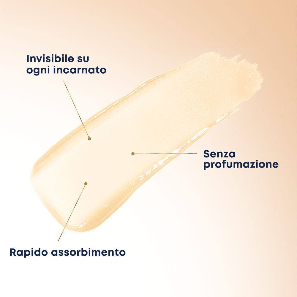 Campione di texture del balsamo occhi ROC Multi Correxion con note su rapido assorbimento e assenza di profumo.
