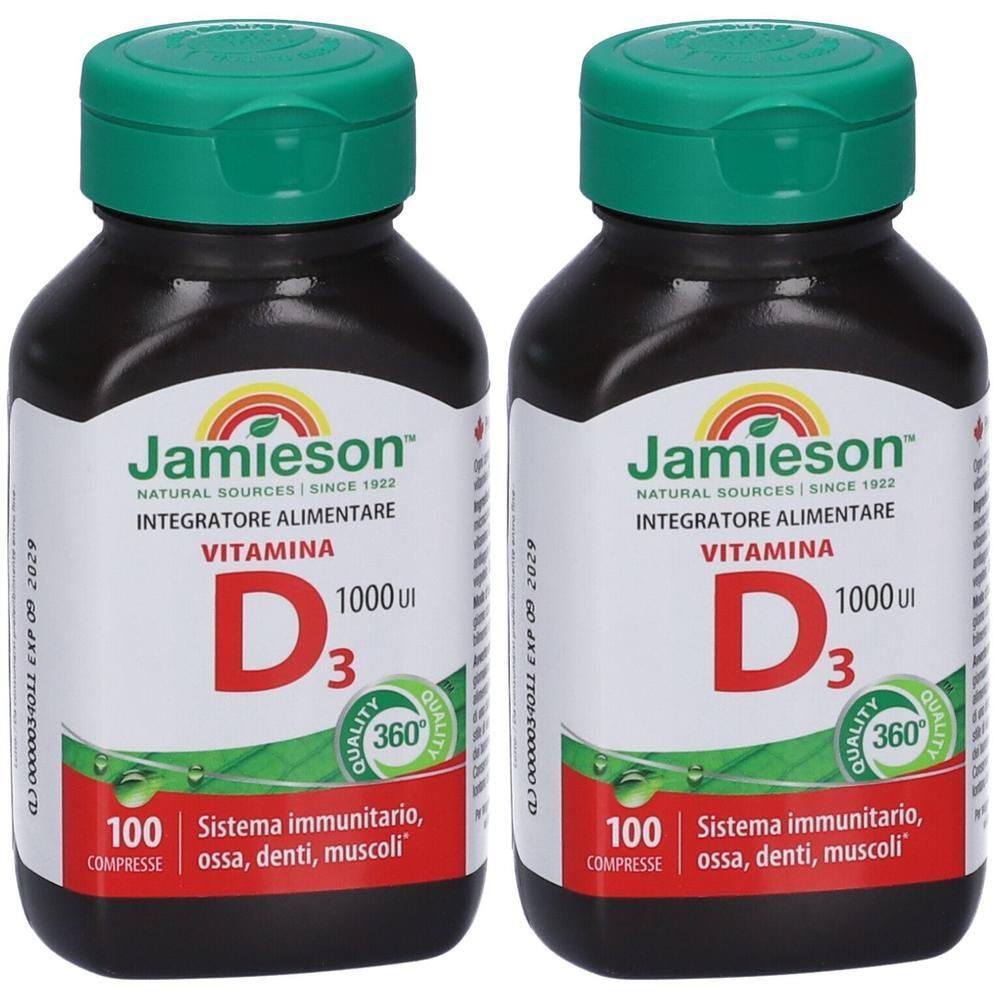 Due flaconi di Jamieson Vitamina D3 1000 UI. Contenitori scuri con tappi verdi. Contiene 100 compresse.