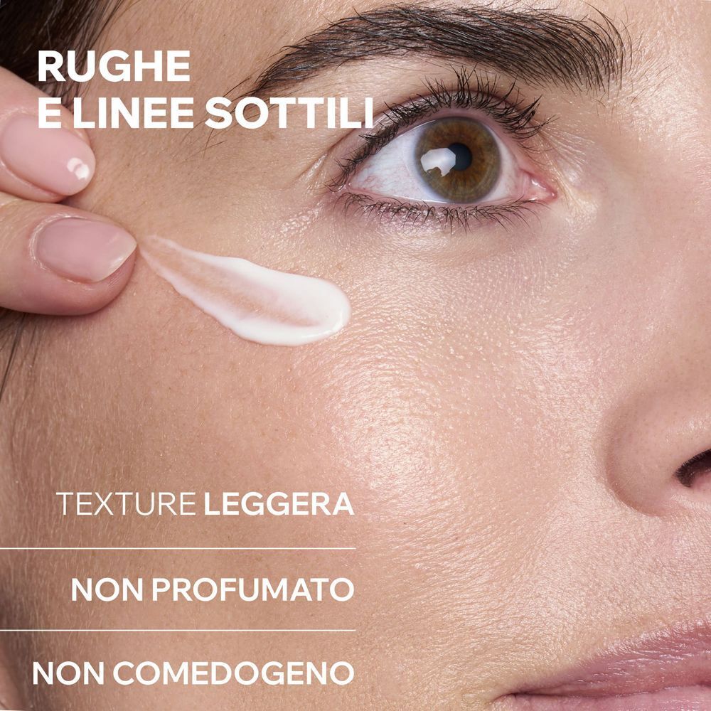 Crema su pelle vicino a testo su texture leggera e non profumata.