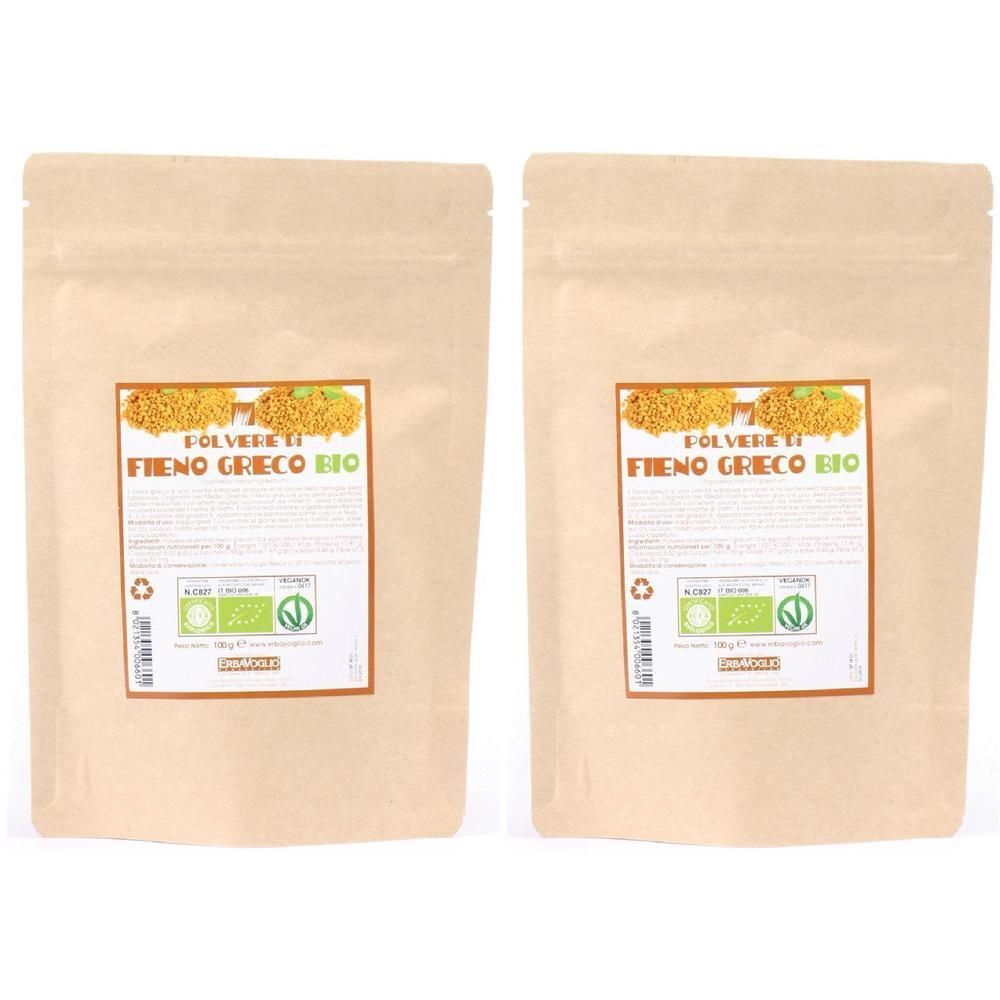 Due confezioni di polvere di fieno greco bio con etichetta e sigillo biologico.