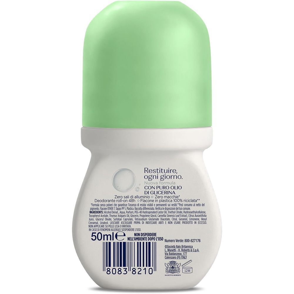 Deodorante roll-on bianco con tappo verde. Contiene 50 ml. Etichettatura in italiano.