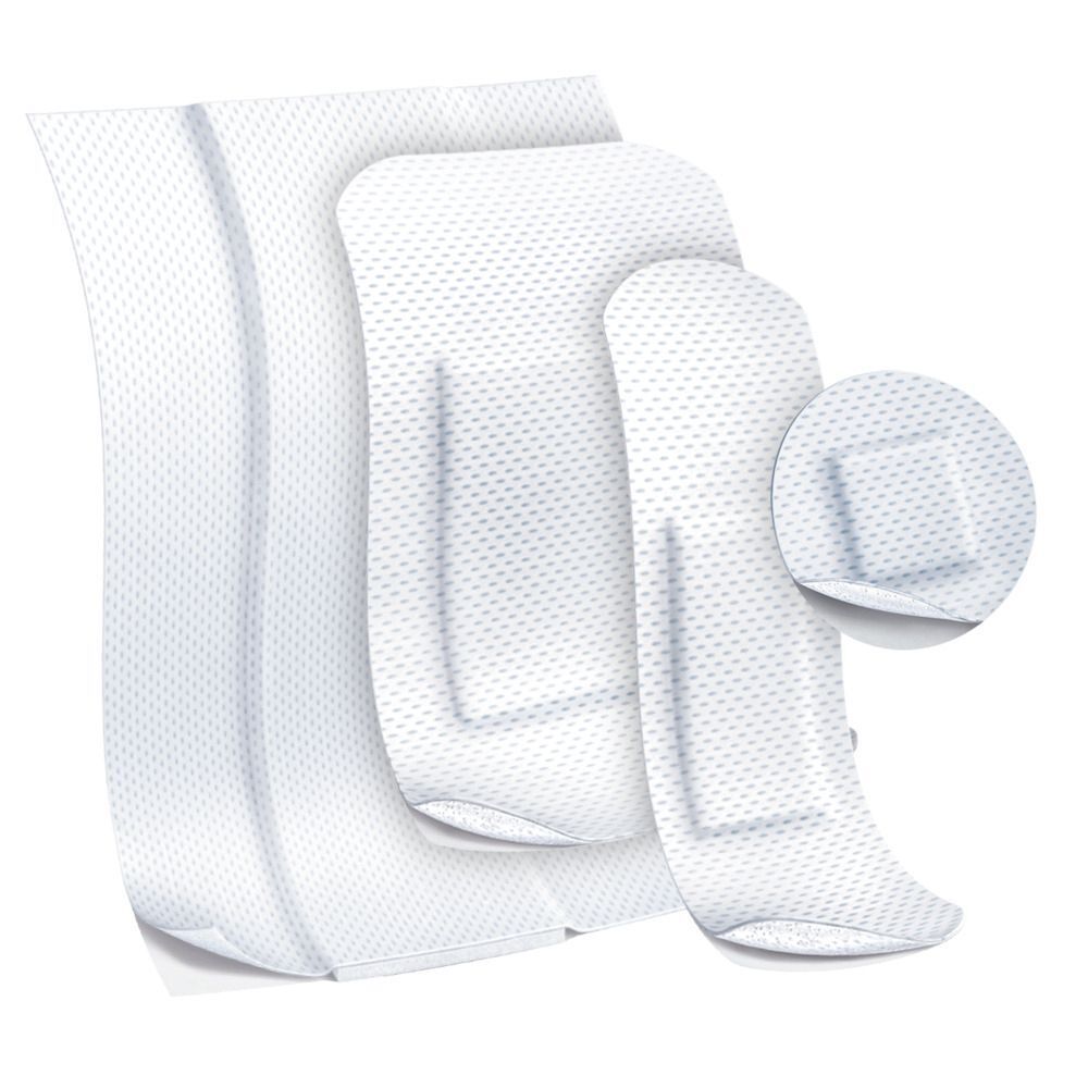Diversi cerotti Leukoplast Soft White di varie dimensioni, con vista dettagliata di un cerotto.