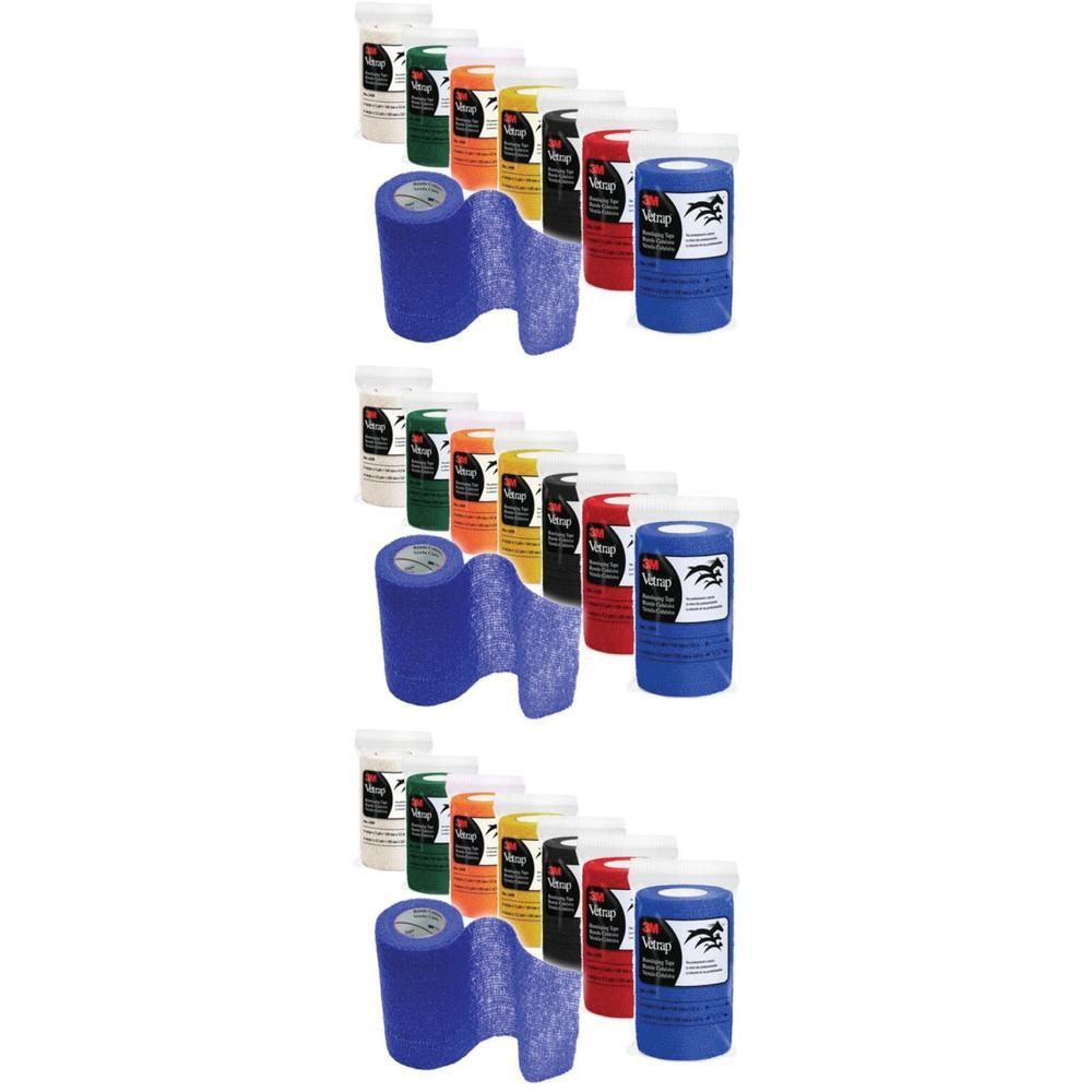 Tre rotoli di nastro adesivo blu, accanto a diversi rotoli di vari colori e contenitori bianchi.