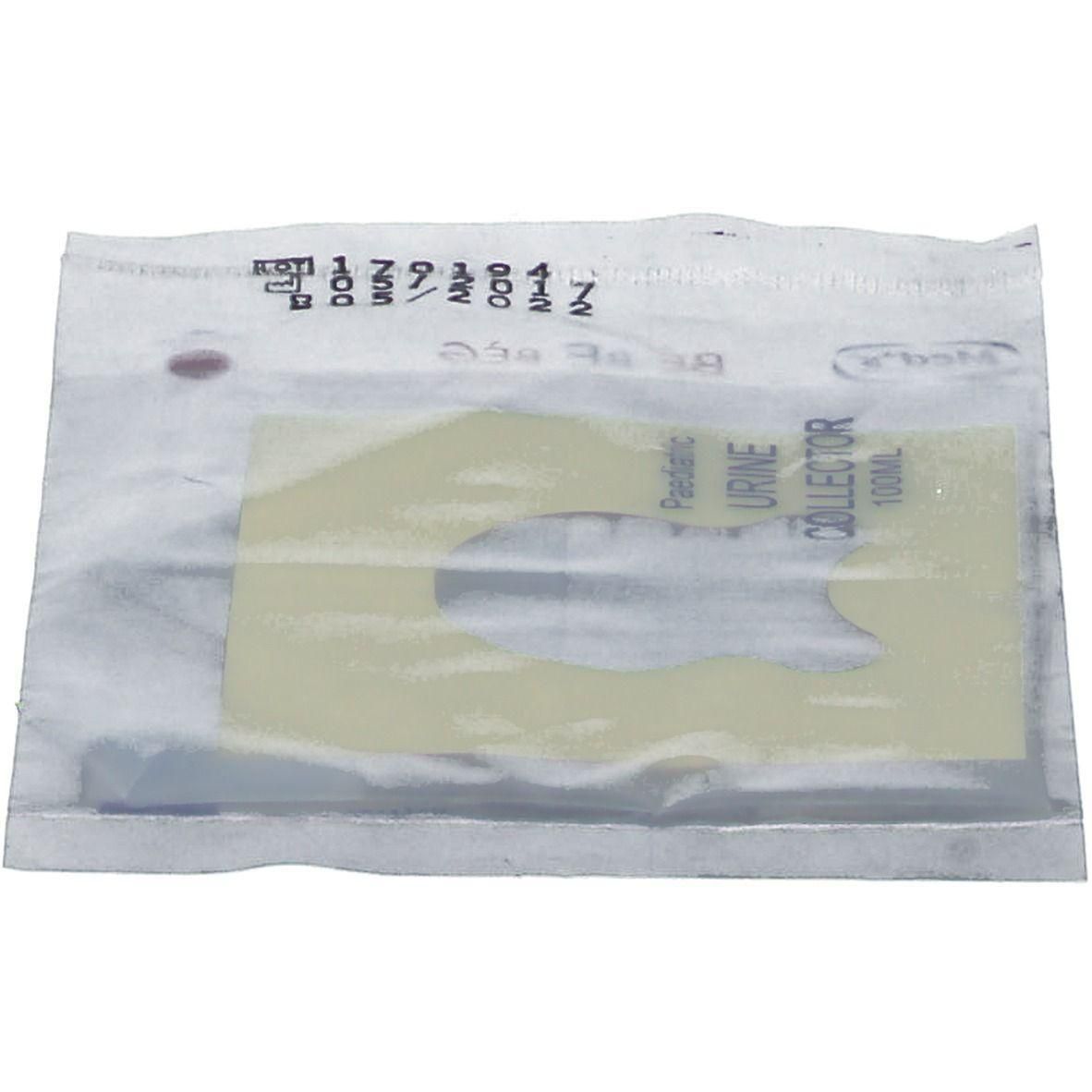 Confezione di un contenitore sterile per urine con tappo a vite.