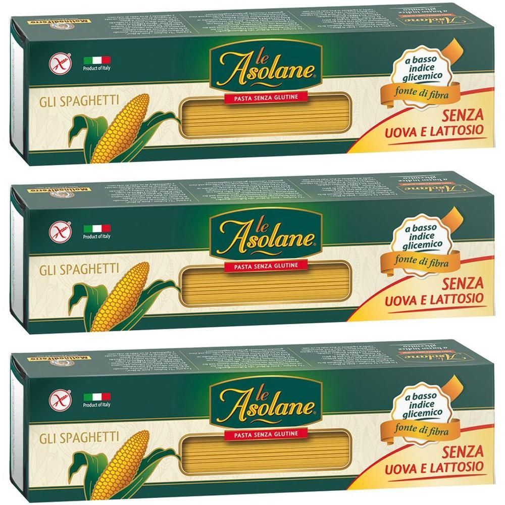 Tre confezioni di Le Asolane Spaghetti, senza glutine, con illustrazione di pannocchia.