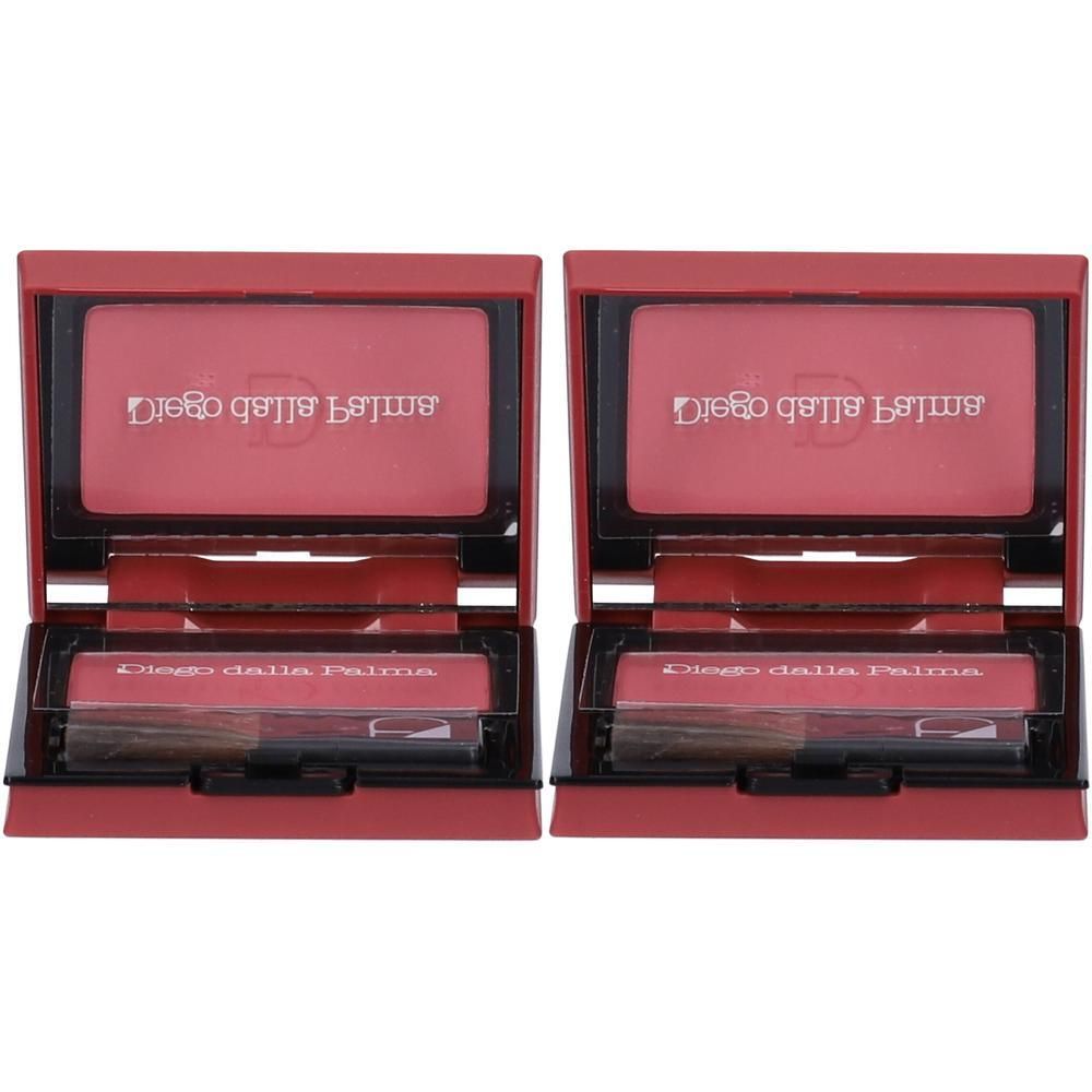 Due cofanetti aperti di fard rosso, ciascuno con un pennello e fard rosa. Marchio 'Diego dalla Palma' visibile.