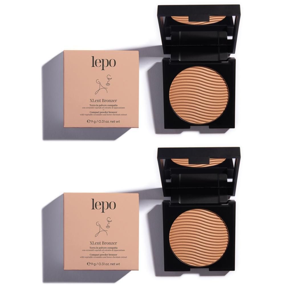 Bronzer compatto in astuccio nero con specchio. Motivo in rilievo sul prodotto.