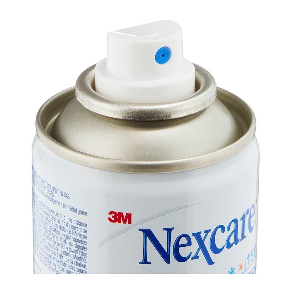Primo piano dell'erogatore della bomboletta spray Nexcare ColdHot Cold Spray con logo 3M.