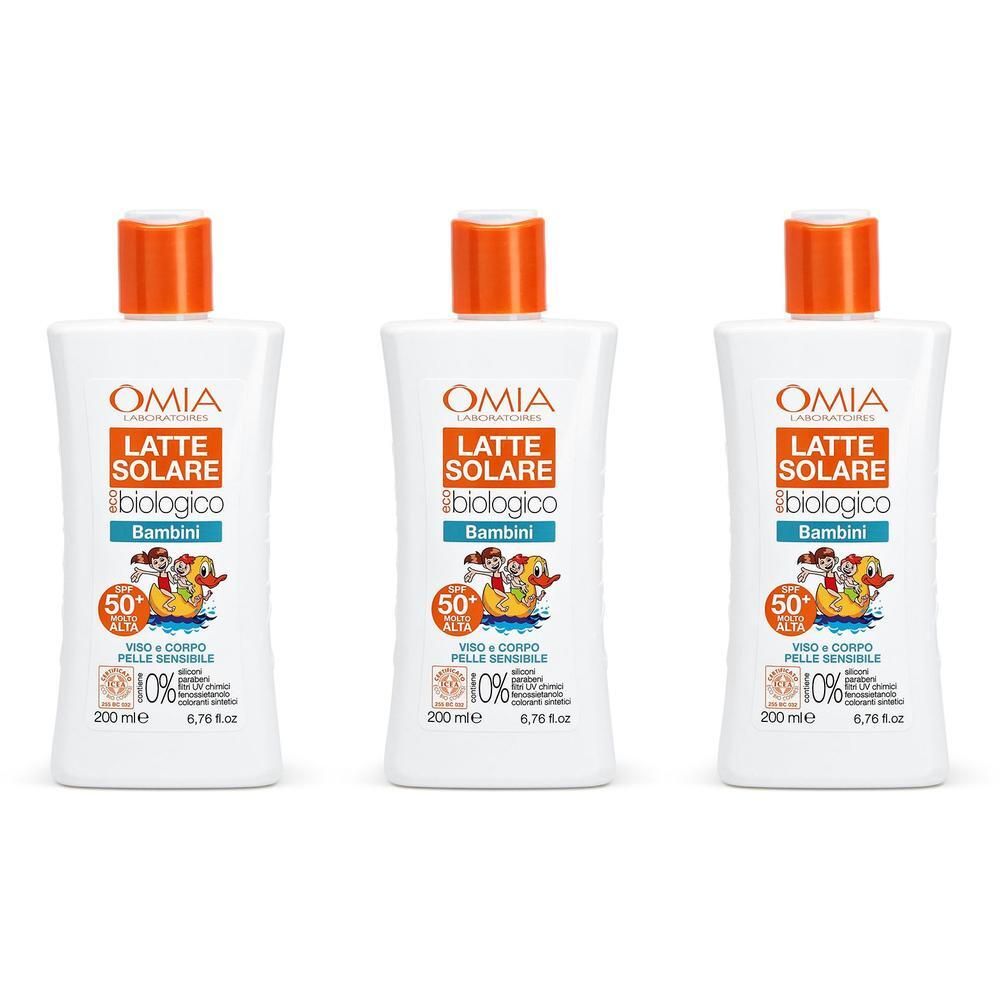 Tre flaconi di Omia Solari Omia ECOBIO Bimbi Crema SPF 50+ per bambini.