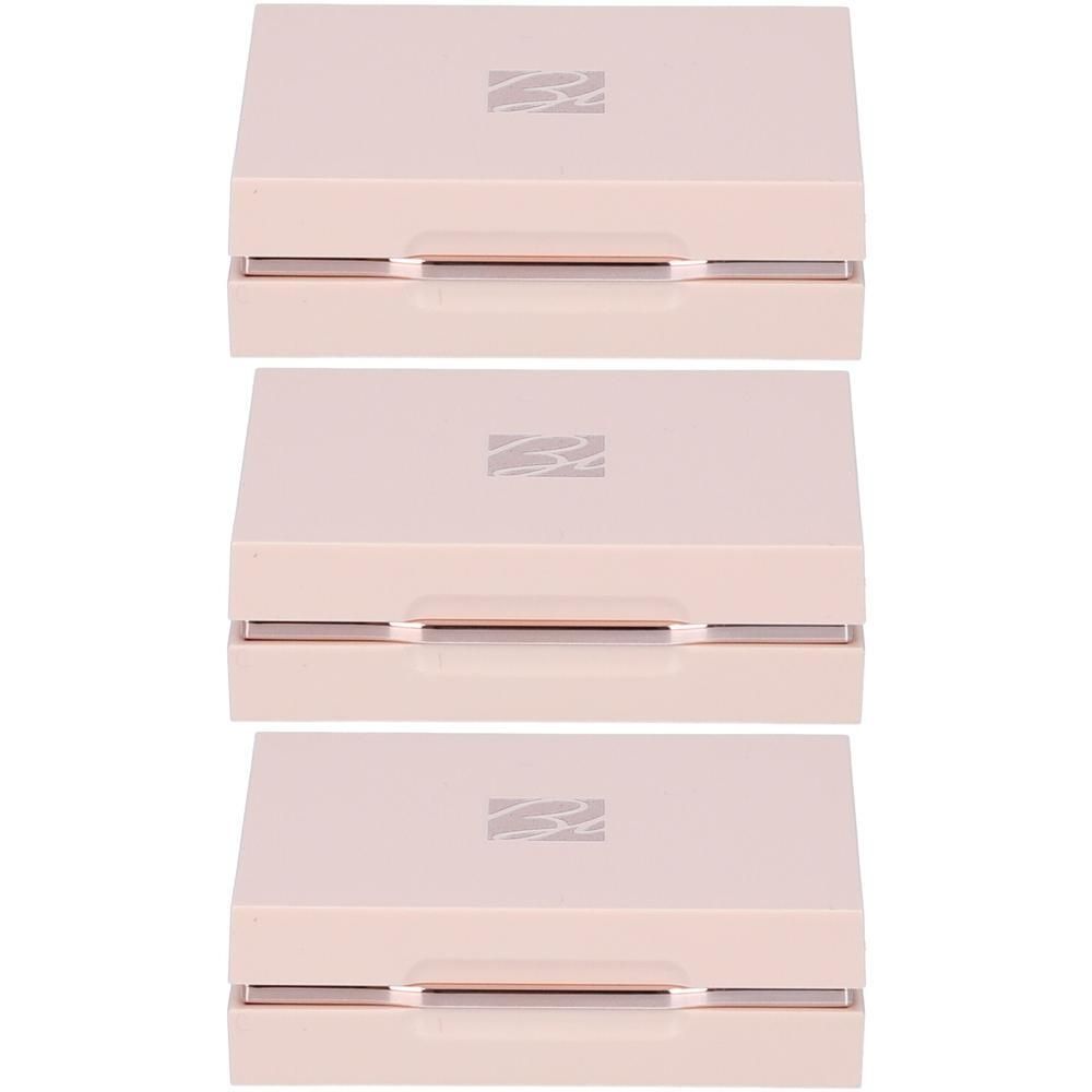 Tre contenitori cosmetici rettangolari chiusi, color rosa pallido con logo argentato.