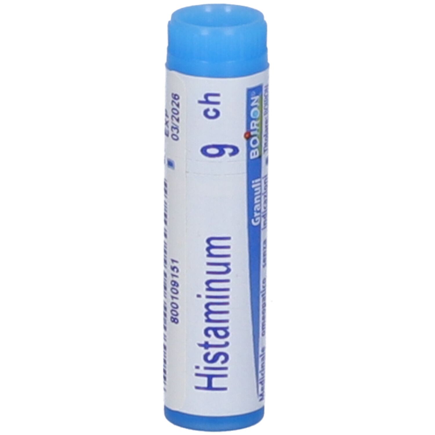 Confezione cilindrica, blu e bianca. Scritta: Histaminum 9 ch, EXP 03/2026, BOIRON.