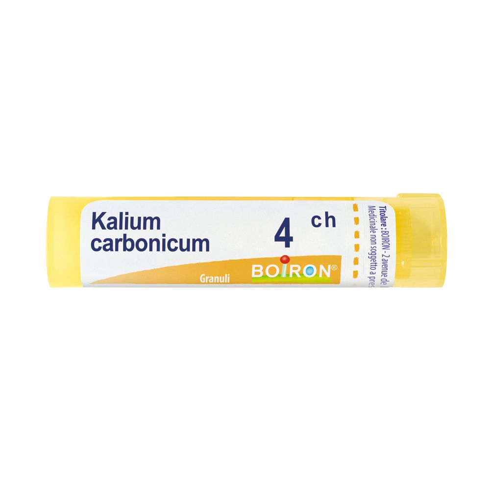 Tubo giallo con etichetta bianca. Scritta: Kalium carbonicum 4 ch, Granuli, BOIRON. Testo in francese.