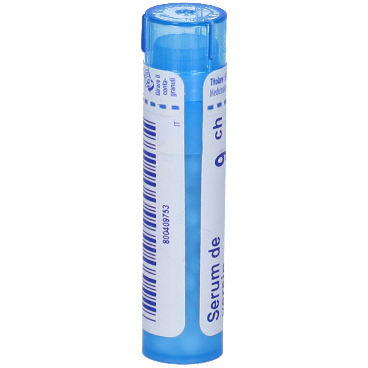 Tubo blu con etichetta bianca e codice a barre. Scritta: Serum de yersin 9 ch. Nome del prodotto e dosaggio.