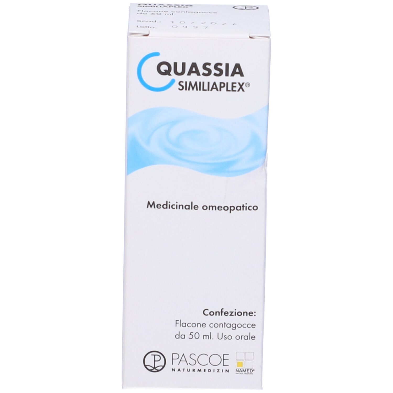 Confezione di Quassia Similiaplex. Scatola bianca con grafica blu e informazioni sul prodotto. Produttore: Pascoe Naturmedizin.