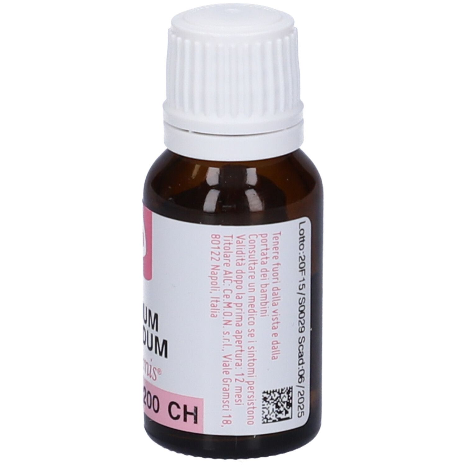 Flacone vetro marrone con tappo bianco. Etichetta rosa con testo: Opium Crudum 200 CH.