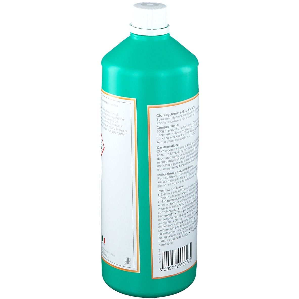 Bottiglia verde con tappo bianco. Retro con testo e codice a barre. Bandiera italiana.