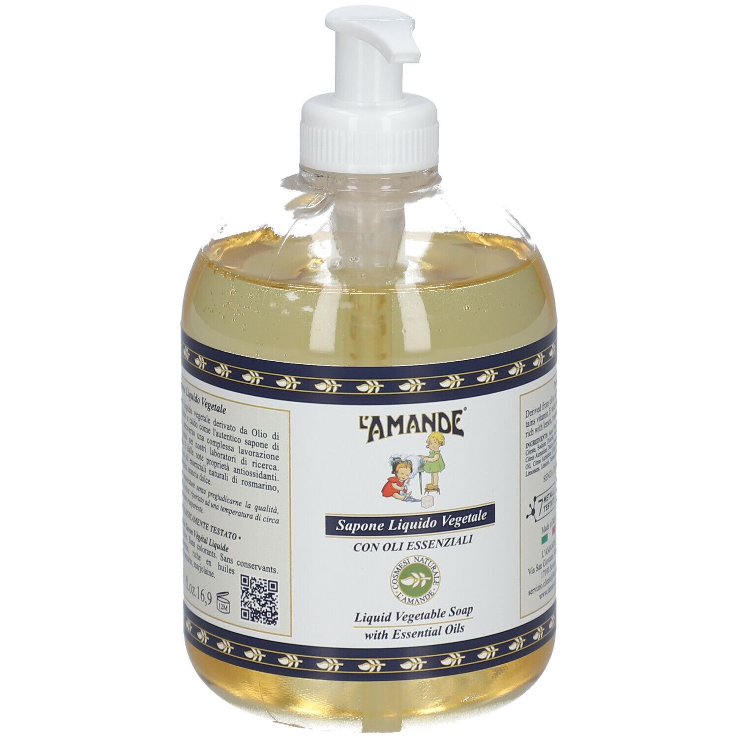 Flacone trasparente di sapone liquido con dosatore. Scritta: L'Amande, Sapone Liquido Vegetale, con oli essenziali.