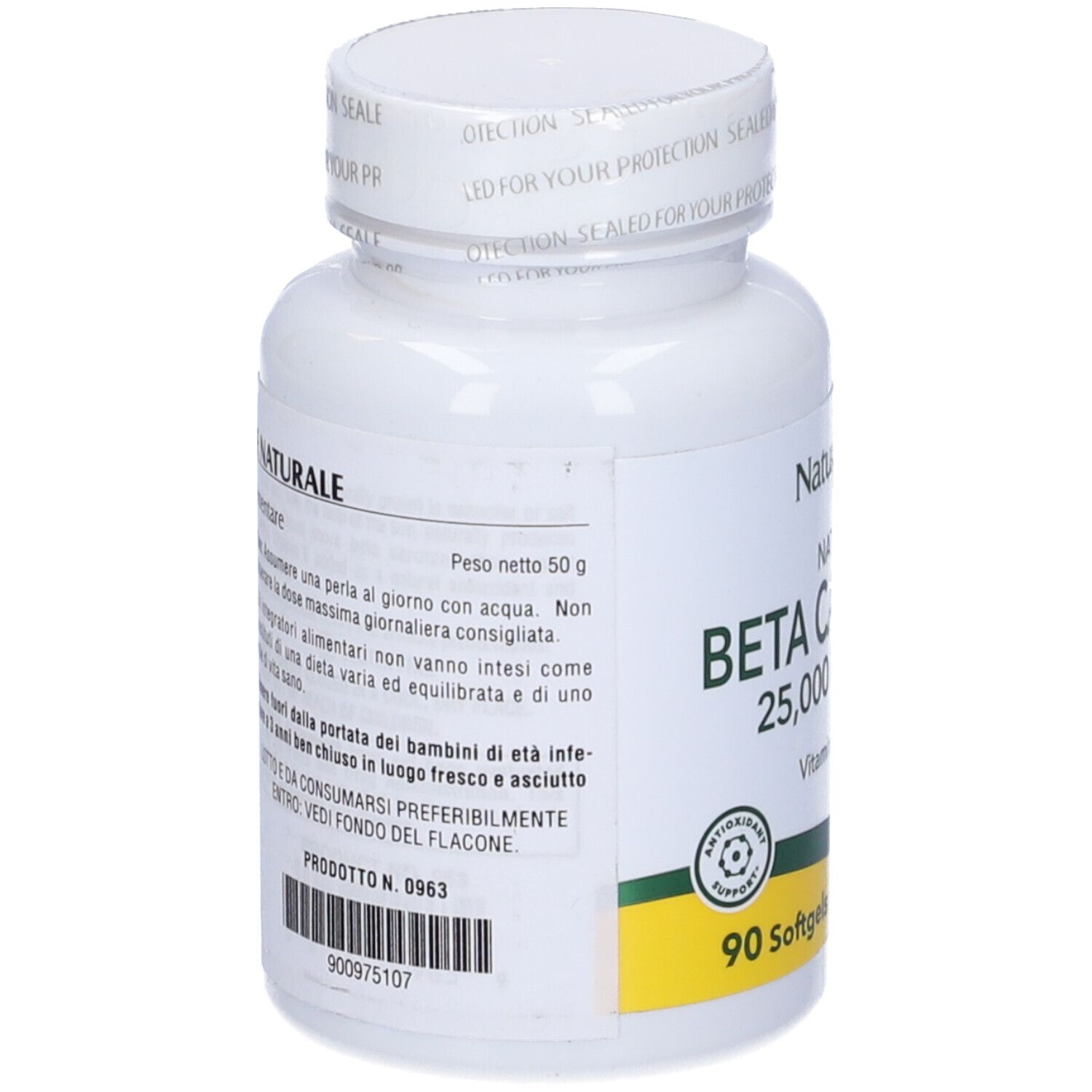 Flacone bianco con tappo bianco. Scritta: Beta Carotene 25,000 UI. 90 capsule. Vitamina A. Testo sul retro.