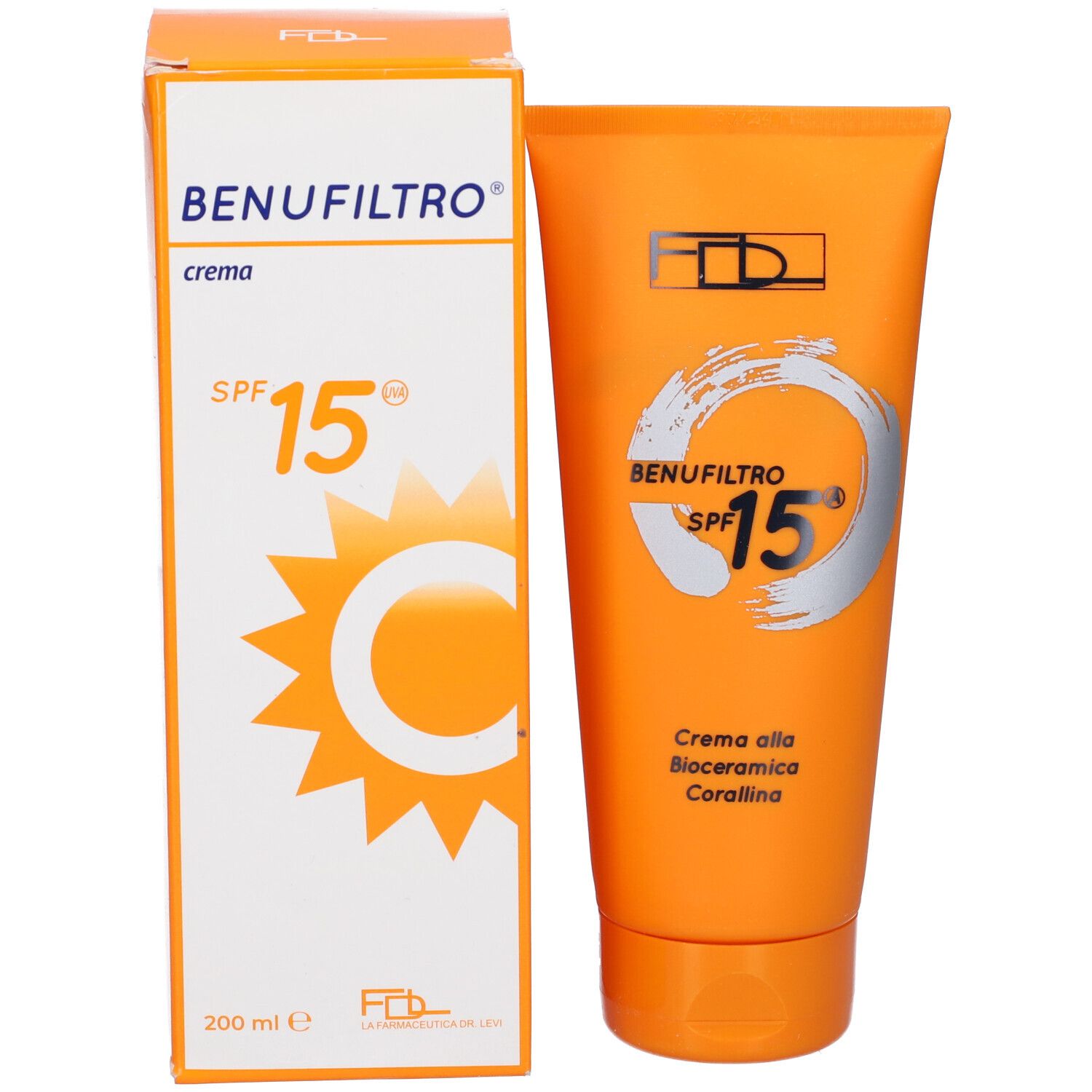 Confezione e tubo. Confezione: 'Benufiltro Crema SPF 15'. Tubo: 'Crema alla Bioceramica Corallina'.