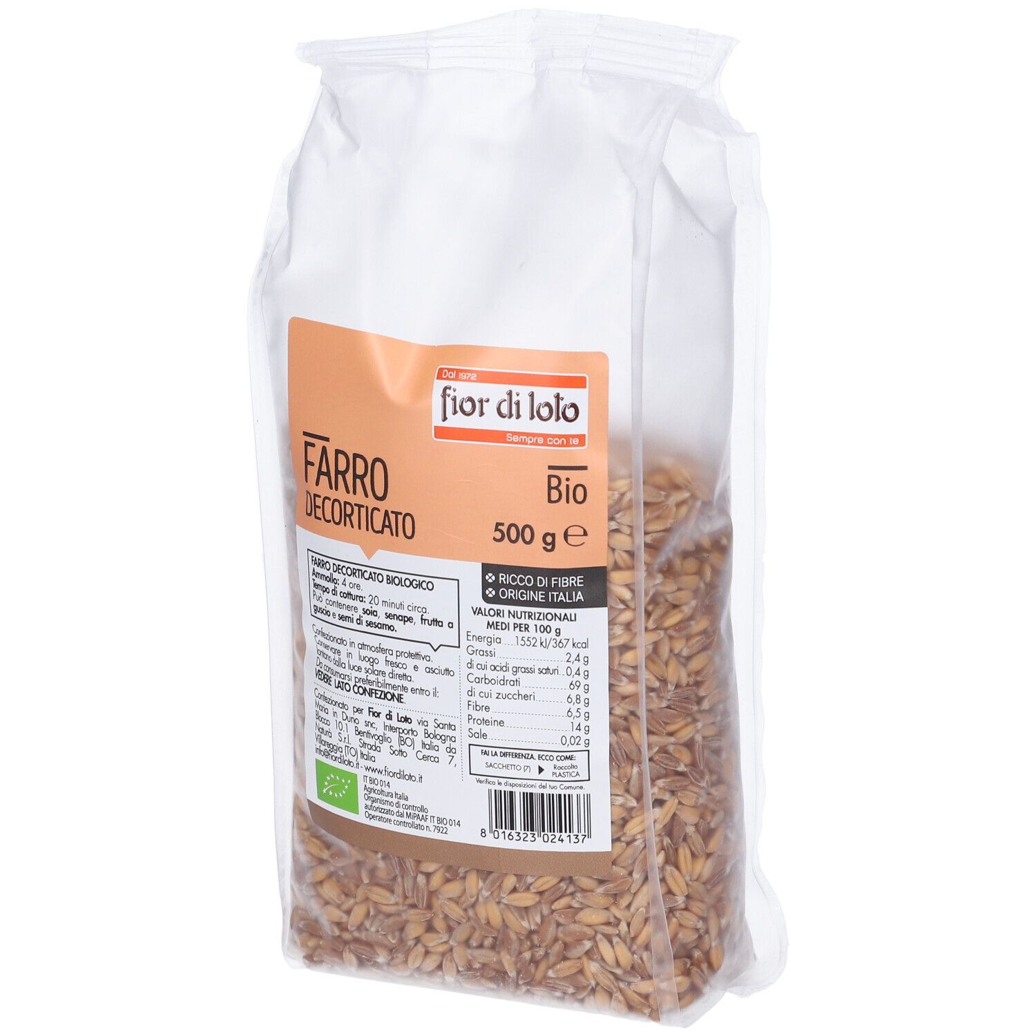 Confezione trasparente di cereali. Scritta: Farro Decorticato, Bio. 500 g. Informazioni nutrizionali ed etichetta bio.