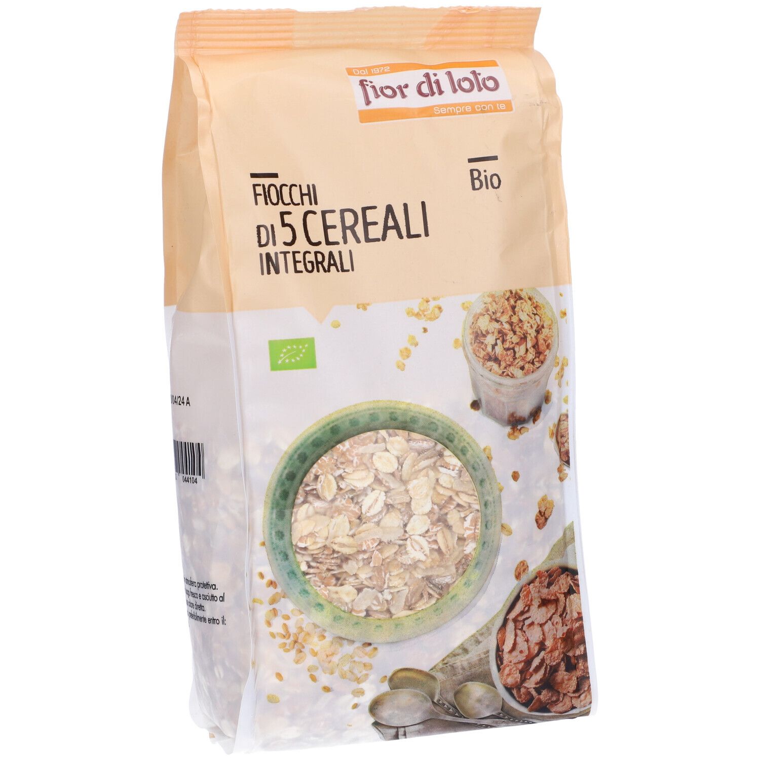 Confezione di Fiocchi di 5 Cereali Integrali. Scritta: Fior di Loto, Bio. Illustrazione di fiocchi di cereali in ciotole.