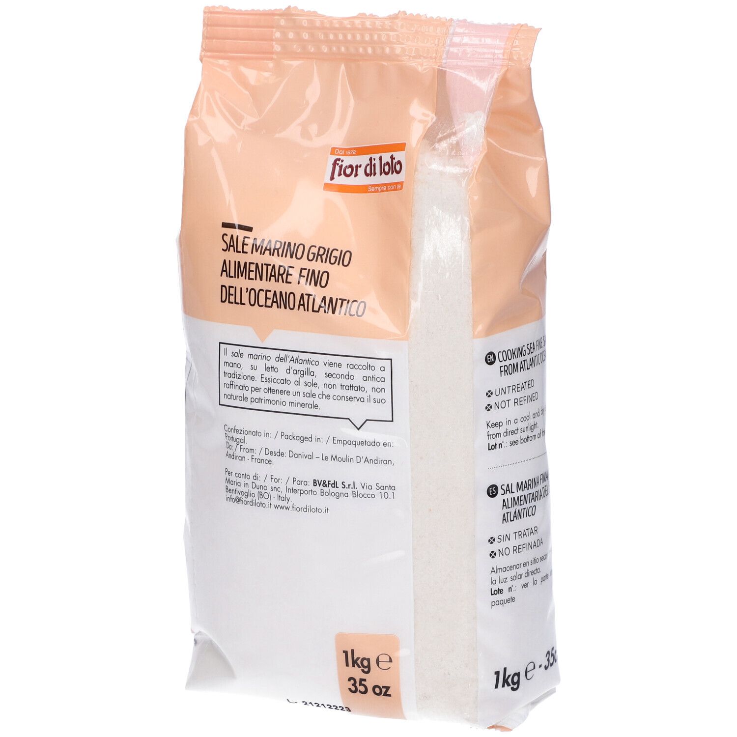Confezione di sale marino grigio. Scritta: Fior di Loto, Sale Marino Grigio. Sale fino dell'Atlantico. 1kg - 35oz.