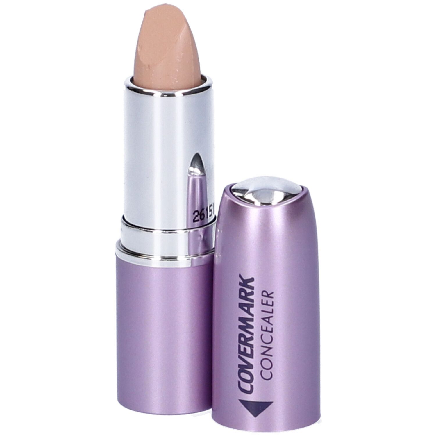 Stick correttore beige. Fusto argentato, cappuccio lilla con scritta "COVERMARK CONCEALER". Aperto, stick visibile.