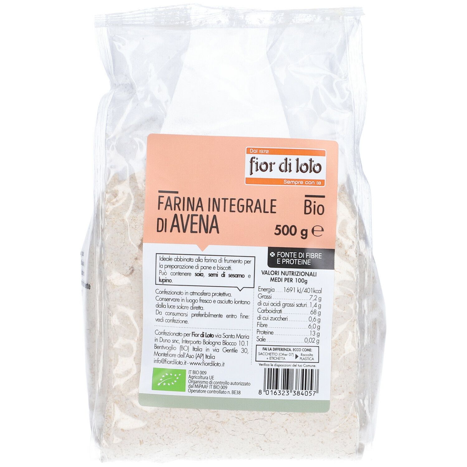 Confezione trasparente di Fior di Loto Farina Integrale di Avena Biologica. Etichetta con informazioni e logo bio. 500g.