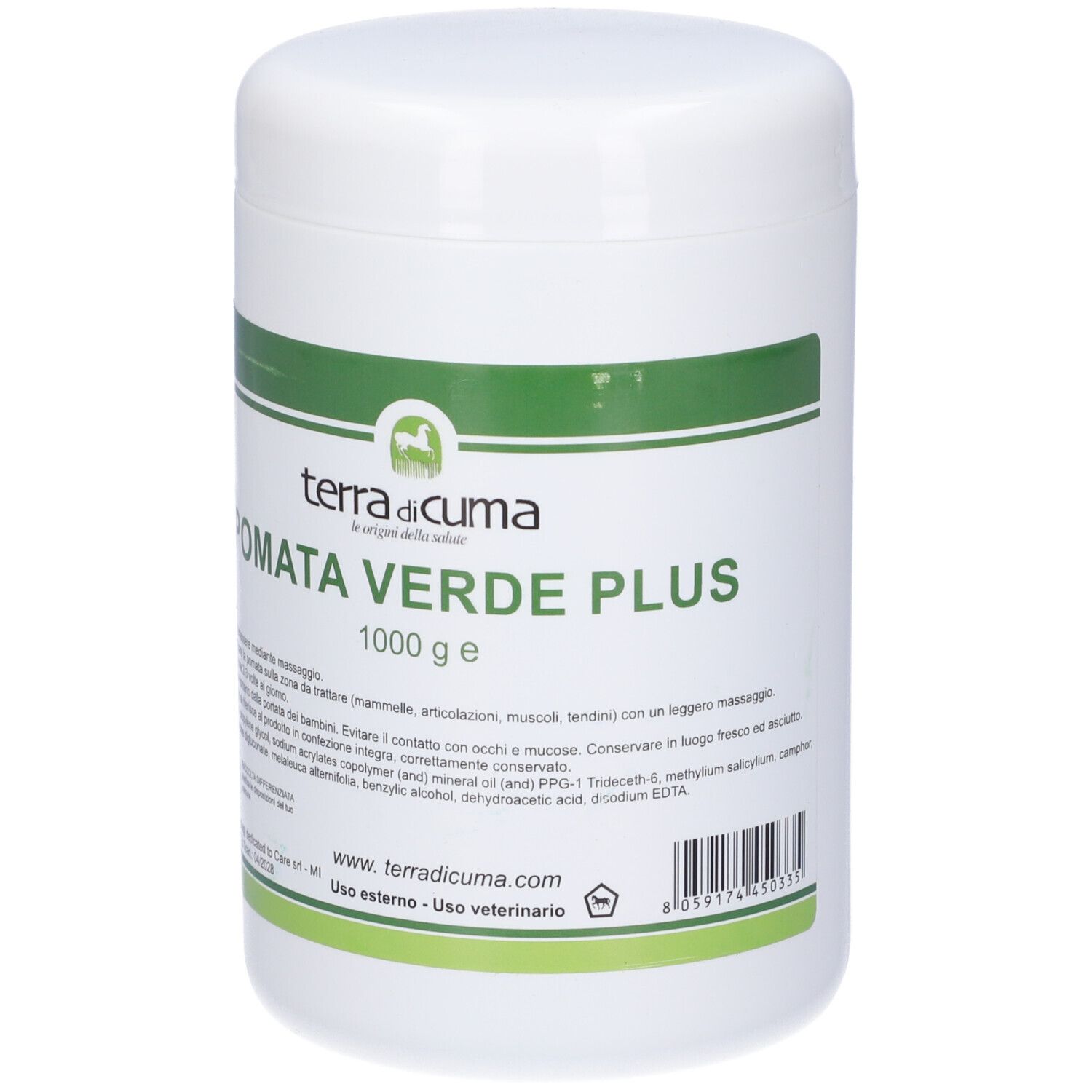 Contenitore bianco con fascia verde. Scritta: POMATA VERDE PLUS, 1000 g e. Marchio: terra di cuma.