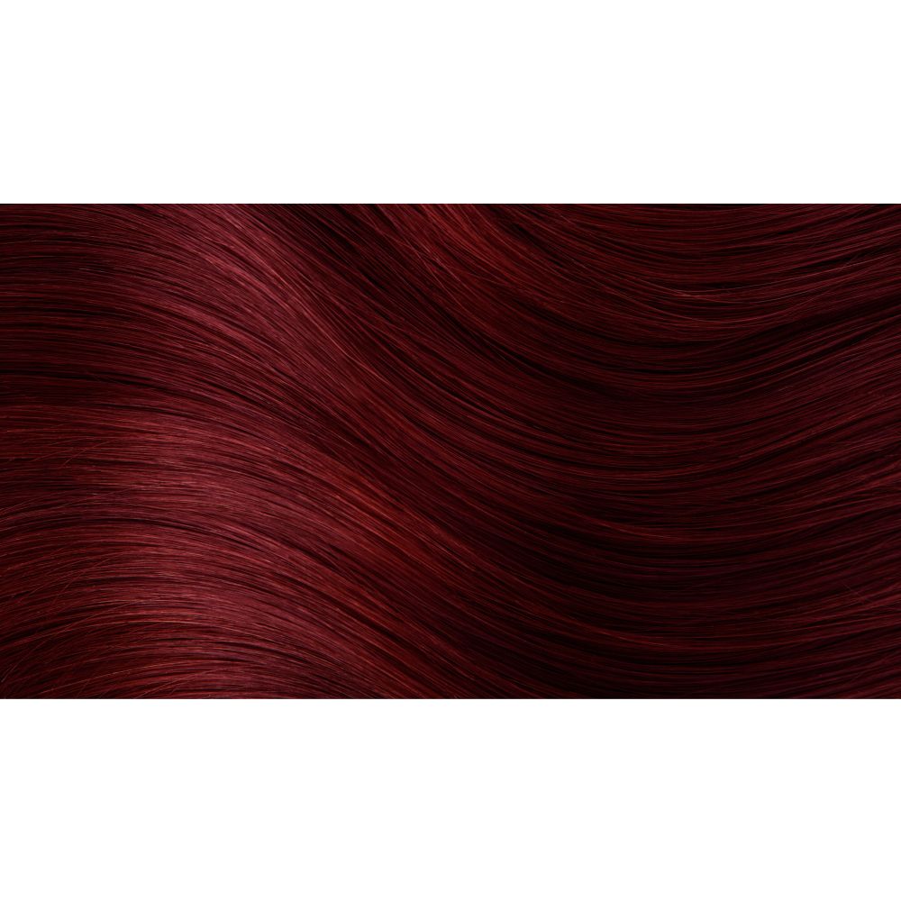 Mèches de cheveux rouge henné. Disposition ondulée. Fond blanc.