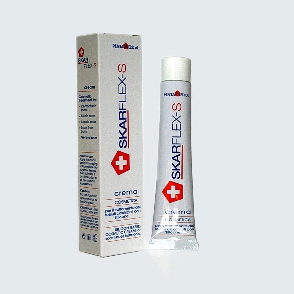 Tube et boîte de crème Skarflex-S. Crème pour le traitement des cicatrices. Contient une croix rouge.
