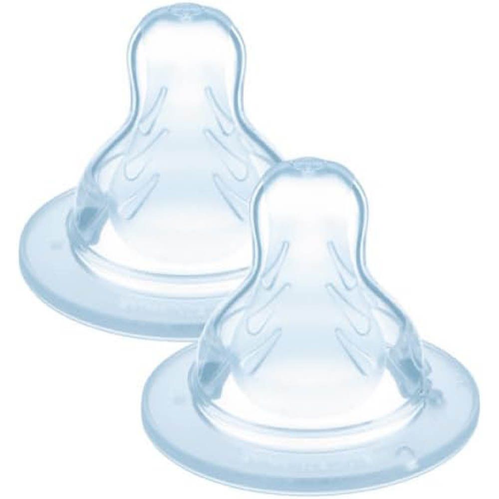 Zwei durchsichtige Sauger für Babyflaschen aus Silikon.