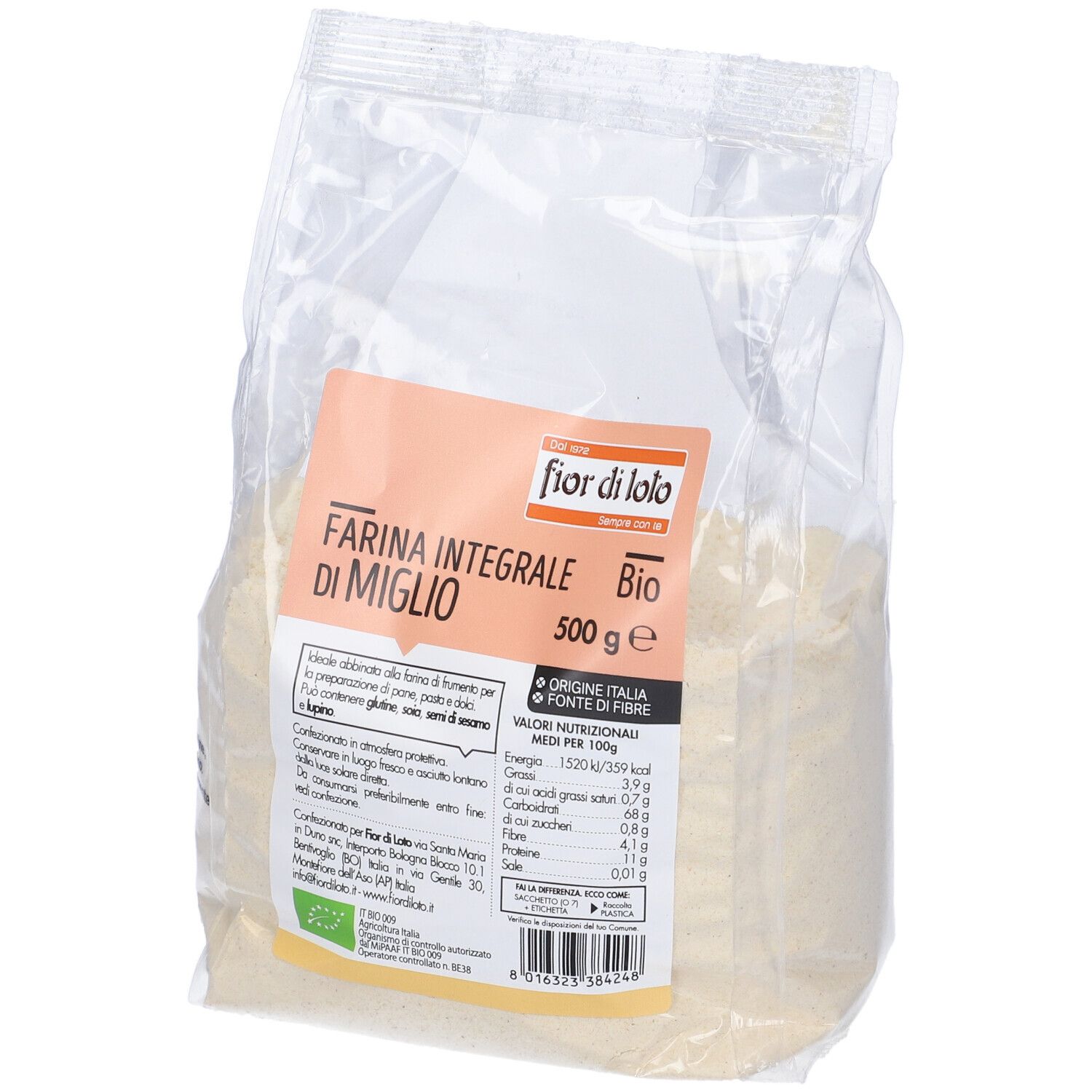 Sacchetto trasparente di farina. Scritte: Fior di Loto, Farina Integrale di Miglio Bio, 500g. Certificazione bio. Valori nutrizionali.