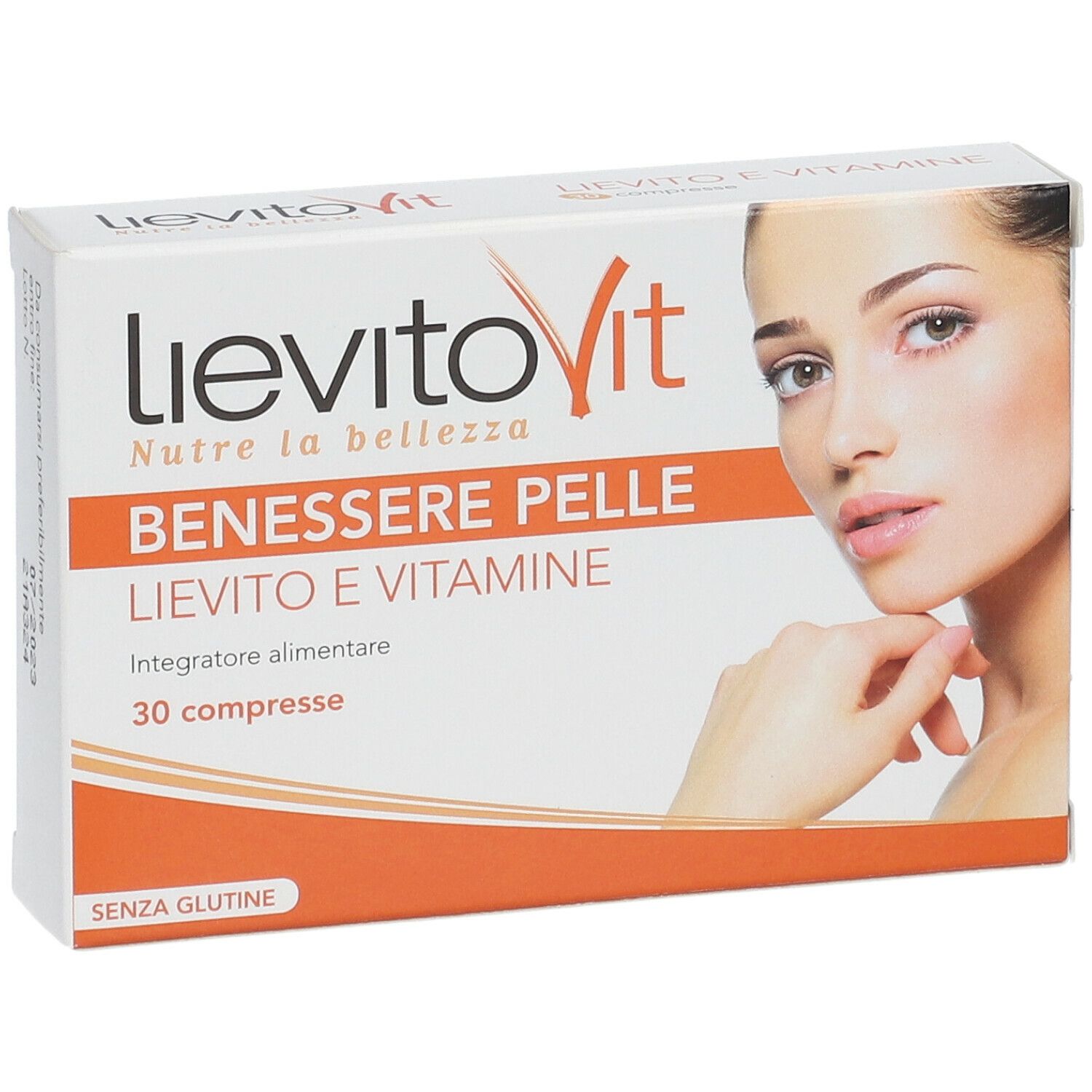 Vista frontale della confezione LievitoVit BENESSERE PELLE. Contiene 30 compresse. Stampa con nome prodotto e volto femminile.