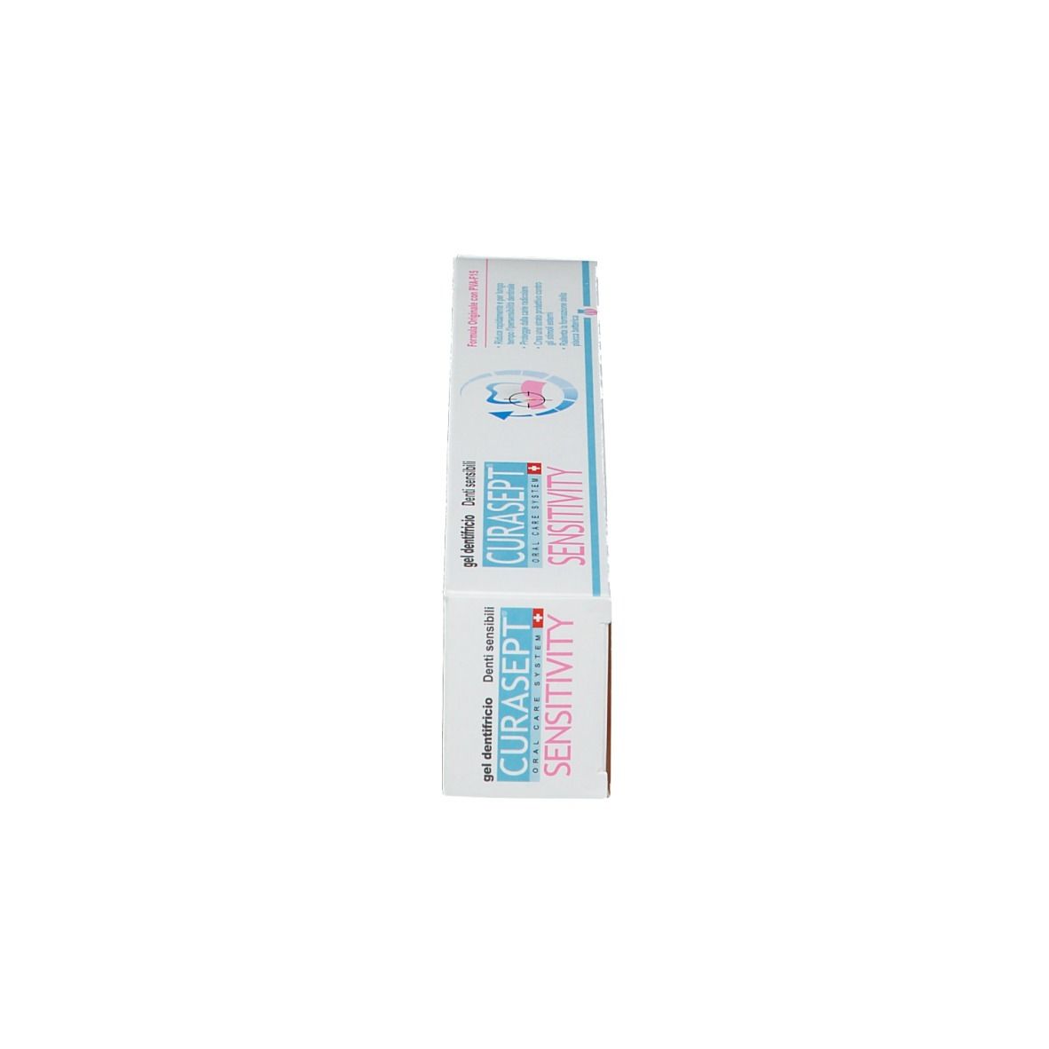 Scatola di dentifricio. Scritta: CURASEPT SENSITIVITY. Gel dentifricio. Denti sensibili. Elementi rosa e blu.