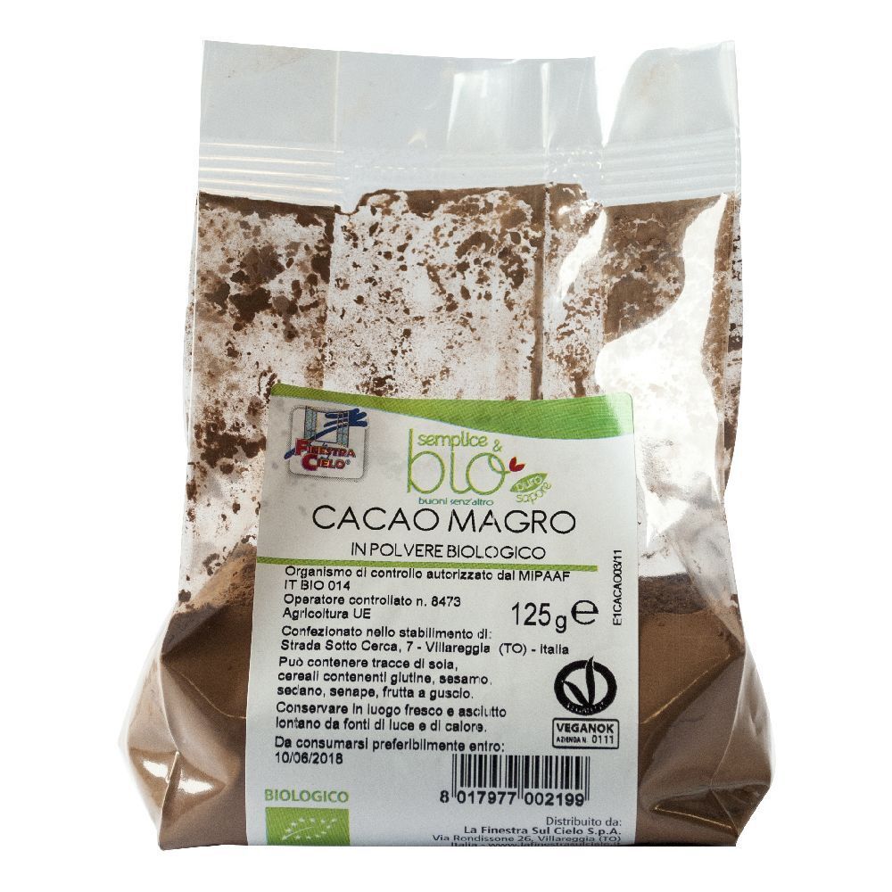 Confezione di Cacao Magro in polvere. Sigillo bio, 125g. Imballaggio trasparente con informazioni sul prodotto e certificazioni.