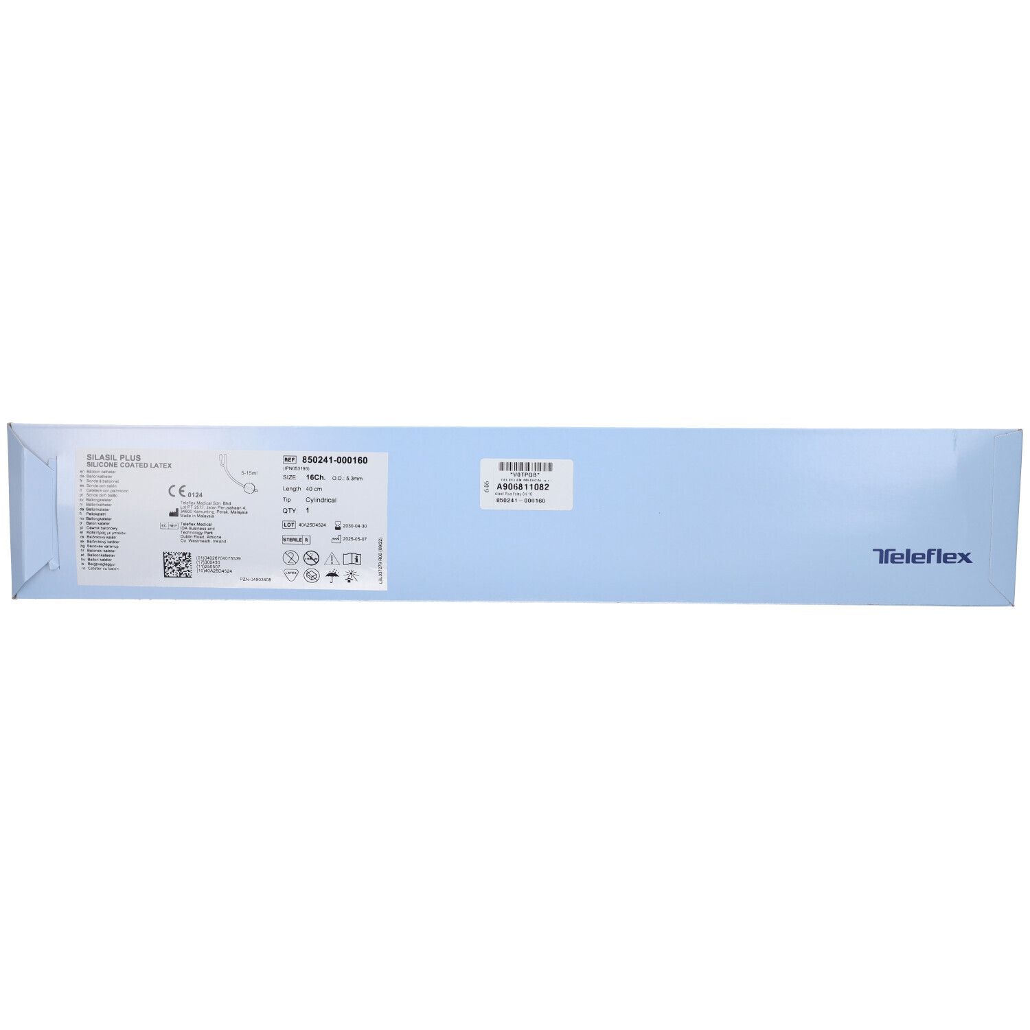 Blaues Paket mit Etiketten. Aufdruck 'Teleflex'.