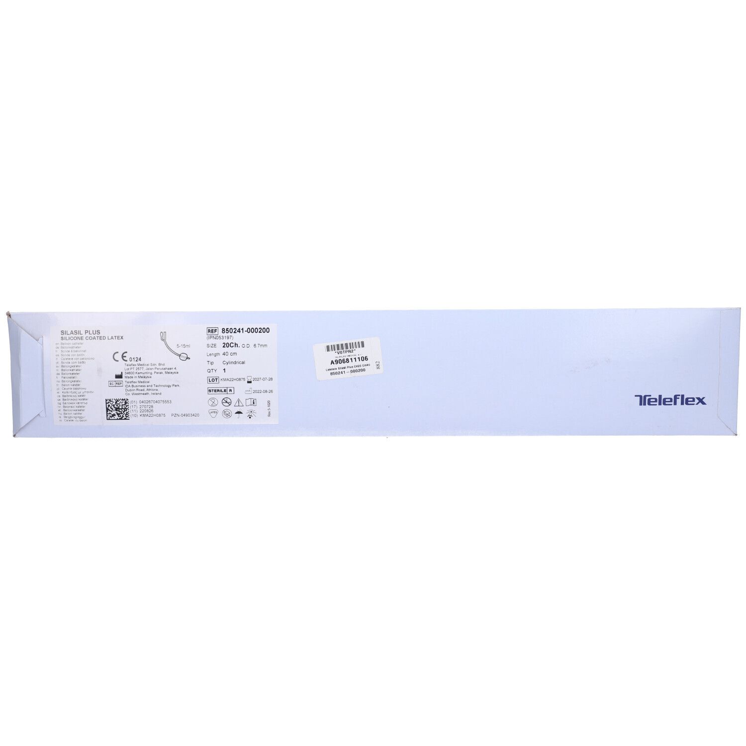 Confezione con catetere. Stampe con informazioni sul prodotto e logo Teleflex. Su sfondo bianco.