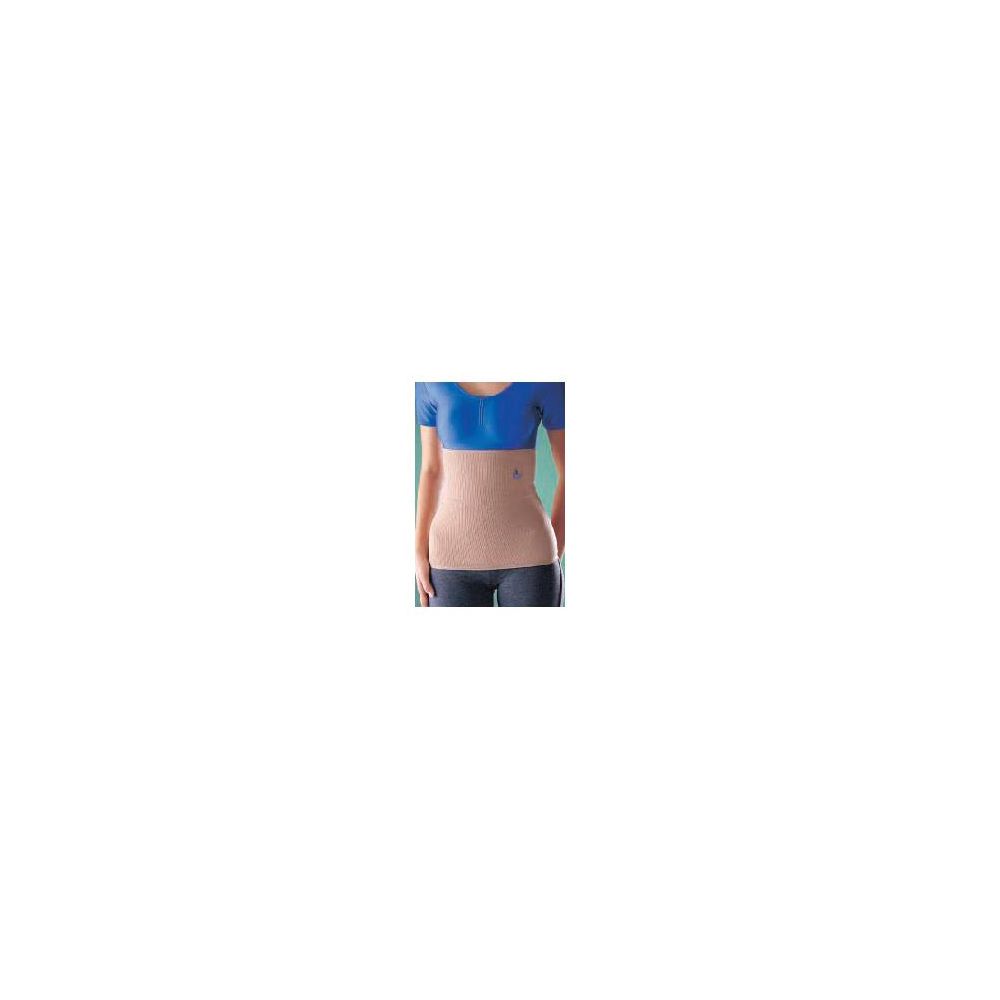 Fascia addominale beige indossata da una persona. La persona indossa una maglia blu e jeans. Il prodotto copre l'area addominale.