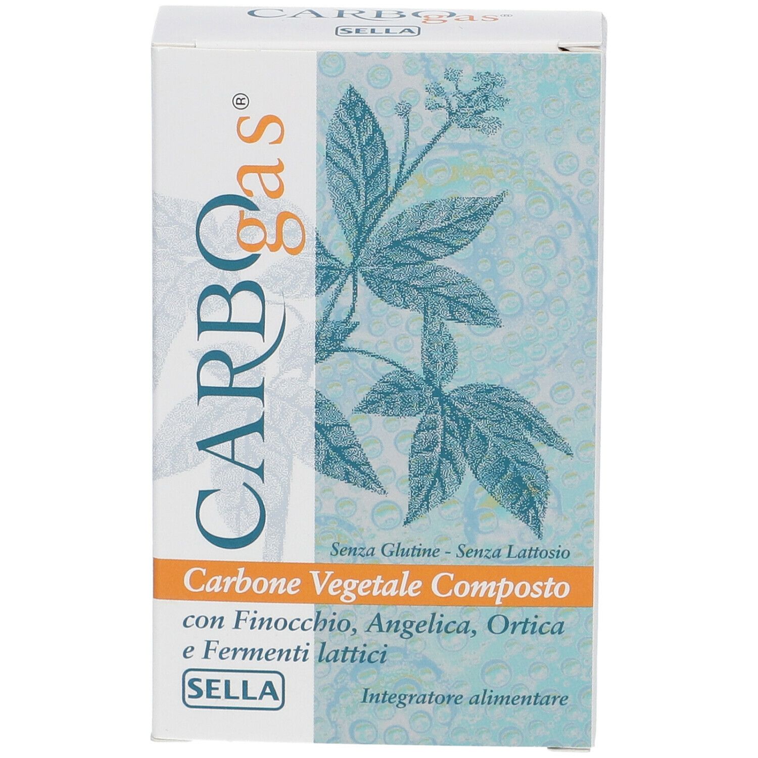 Scatola bianca con logo CarboGas e nome del prodotto. Scritta: Carbone Vegetale Composto, Sella. Con motivo floreale.