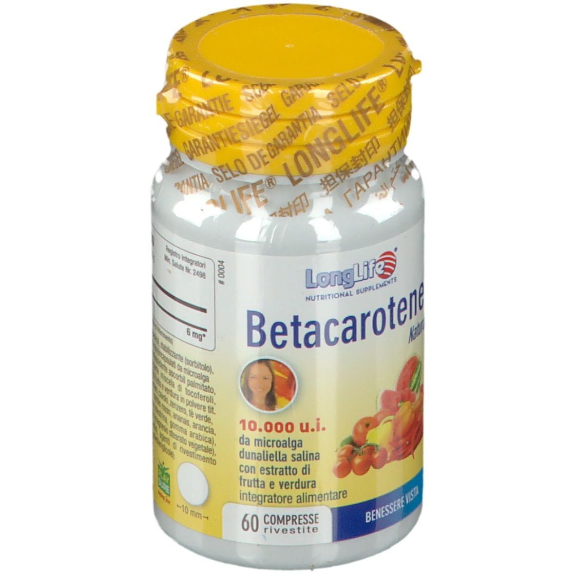 Flacone bianco con tappo giallo. Scritta: LongLife Betacarotene 6 mg. 60 compresse. Immagine di frutta e verdura.
